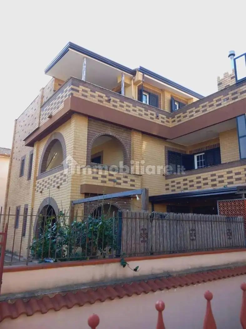 Trilocale via Semola, Castel Morrone - foto 2