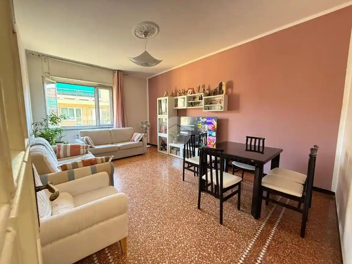 Appartamento in vendita a Genova