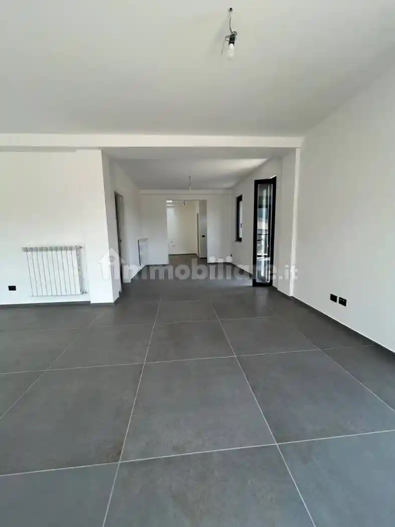 Palazzo - Edificio in Affitto - foto 4