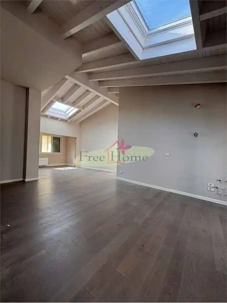 Trilocale via carlo croce, 10, Centro, Varese - foto 4