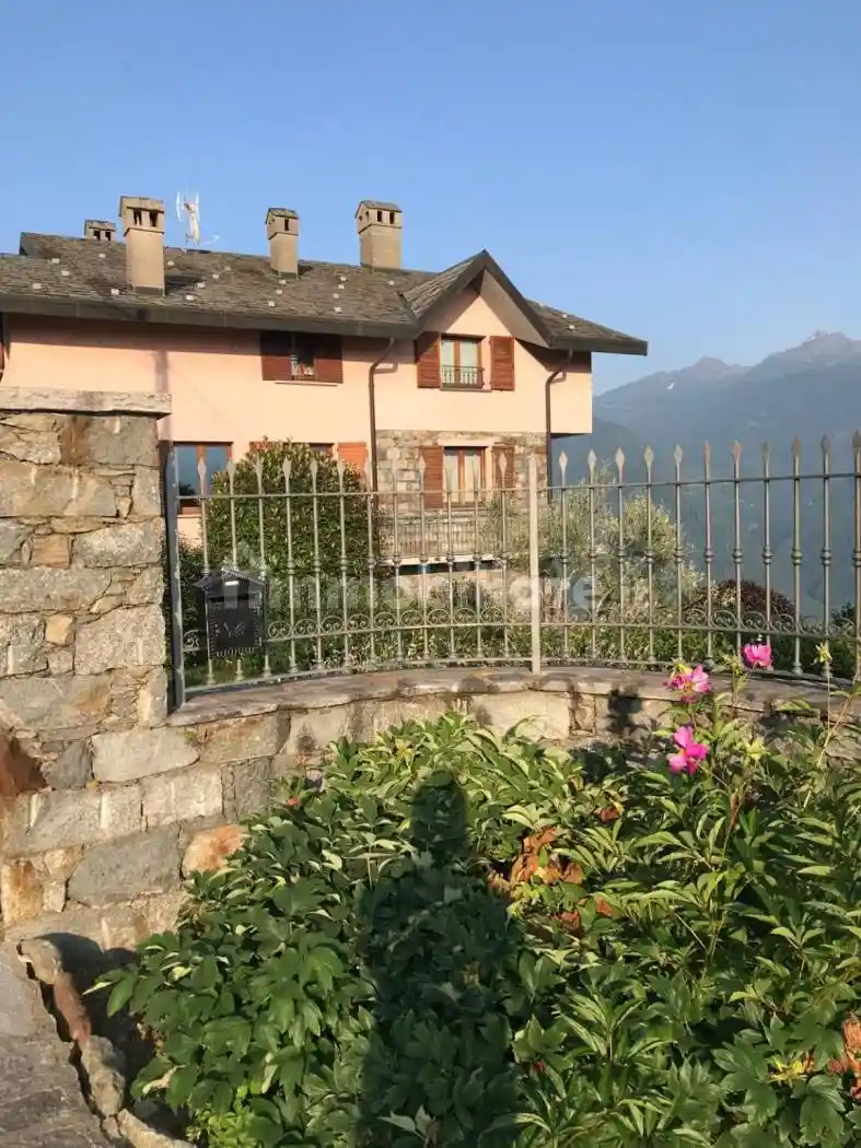 Appartamento in vendita a Teglio