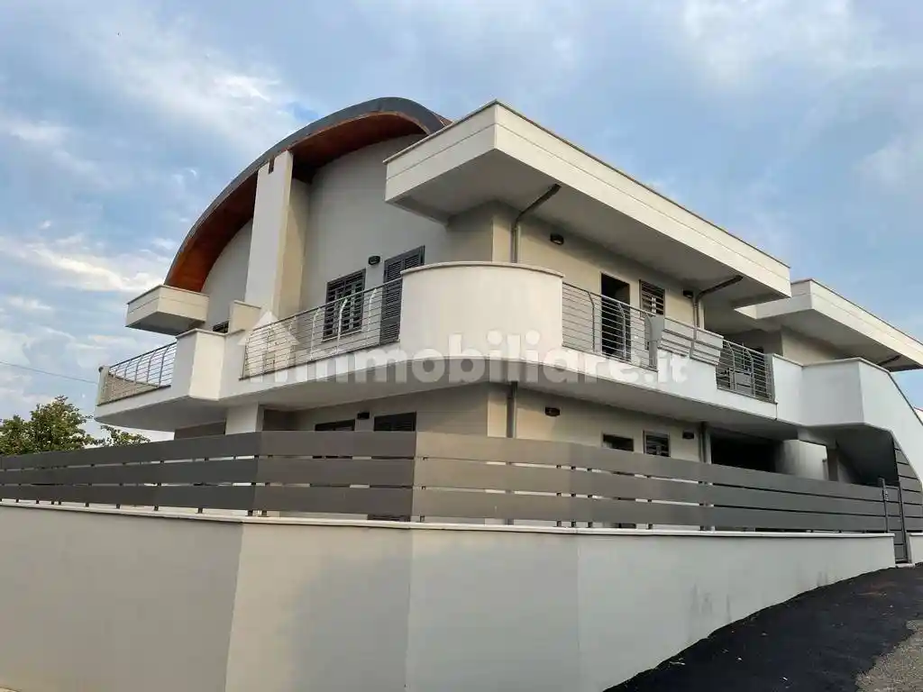 Appartamento in vendita a Ariccia