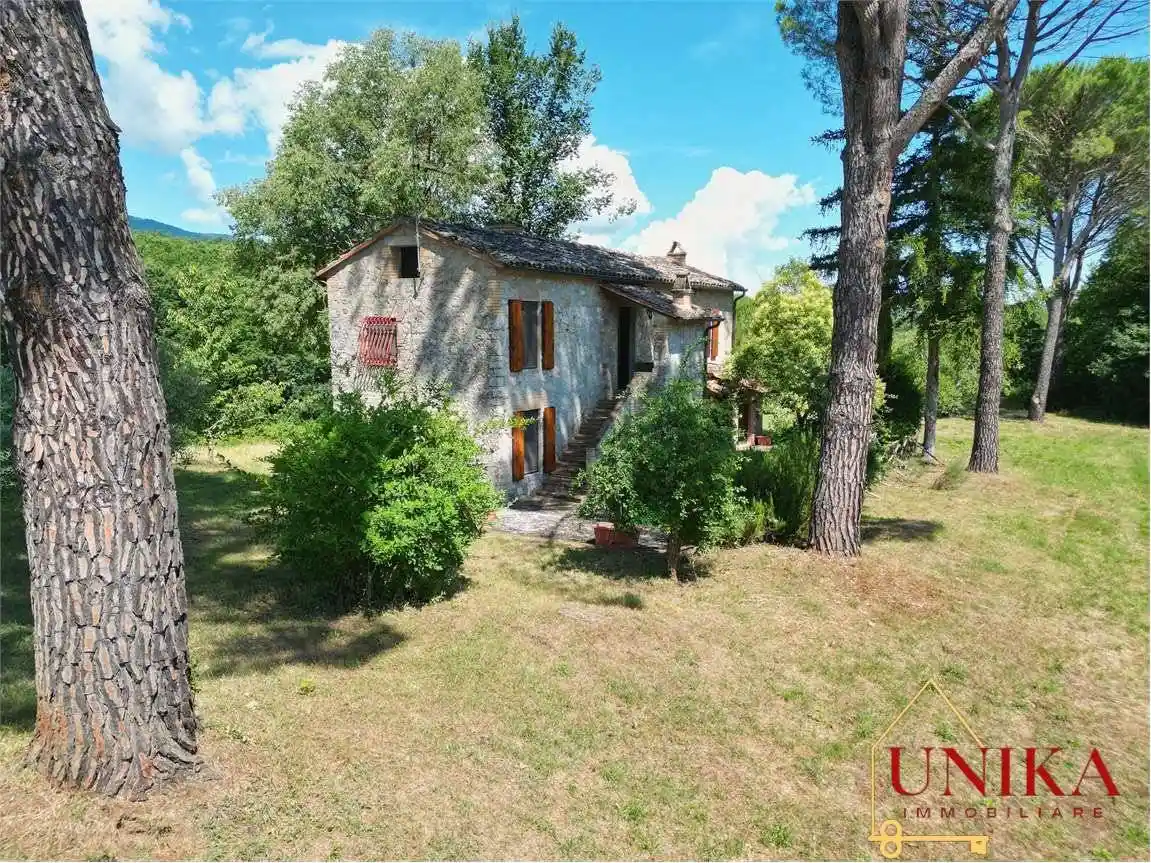 Rustico - Casale in vendita a Guardea