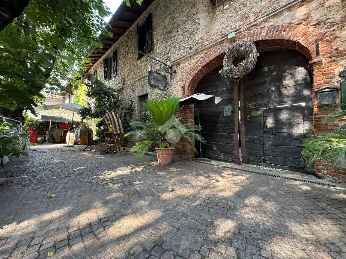 Casa indipendente in vendita a Cameri