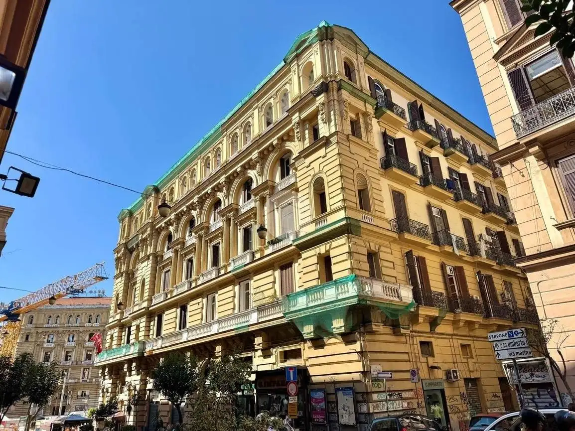 Appartamento in vendita a Napoli