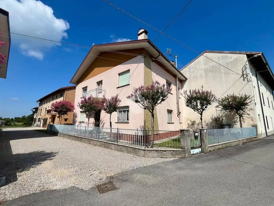 Casa indipendente in vendita a Basiliano