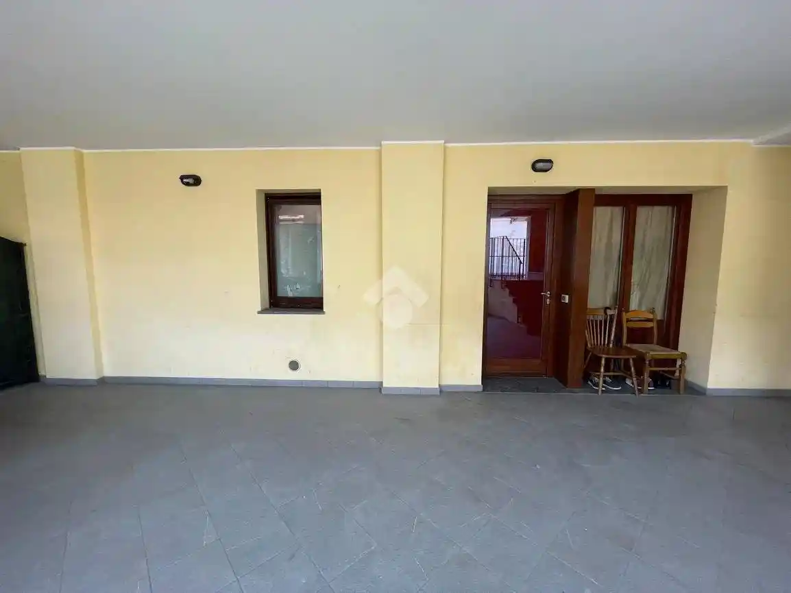 Appartamento in vendita a Rovello Porro