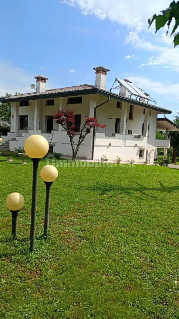 Villa in vendita a Sernaglia della Battaglia