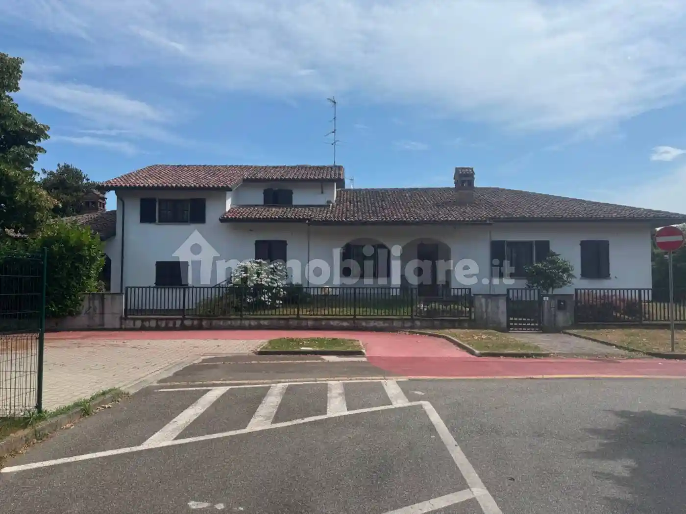 Villa in vendita a Sannazzaro de' Burgondi