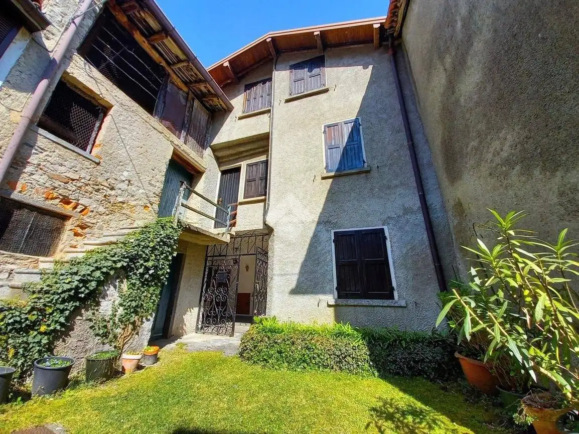 Quadrilocale via Cristoforo Colombo 3, Centro, Barni - foto 2