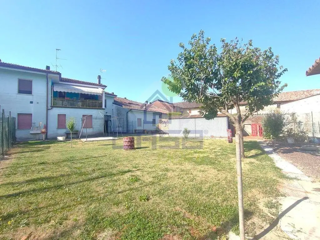 Terratetto unifamiliare via Ardigò 49, Casteldidone - foto 2