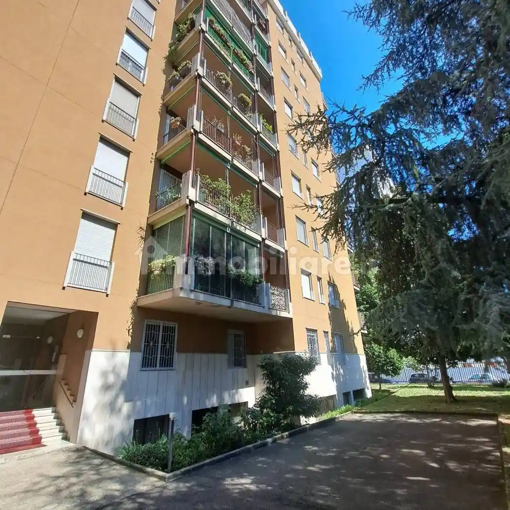 Trilocale via Rosalba Carriera 5, Giambellino, Milano - foto 2