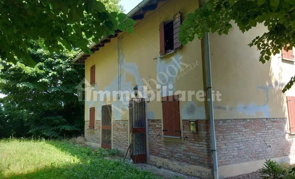 Palazzo - Stabile in vendita a Argenta