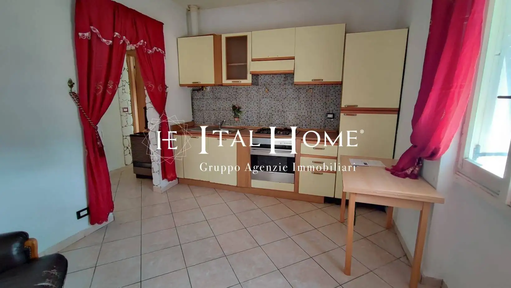 Trilocale Carducci 3, Centro, Airuno - foto 3