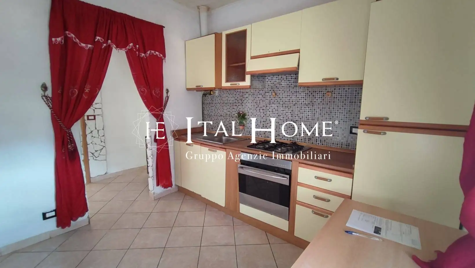 Trilocale Carducci 3, Centro, Airuno - foto 5