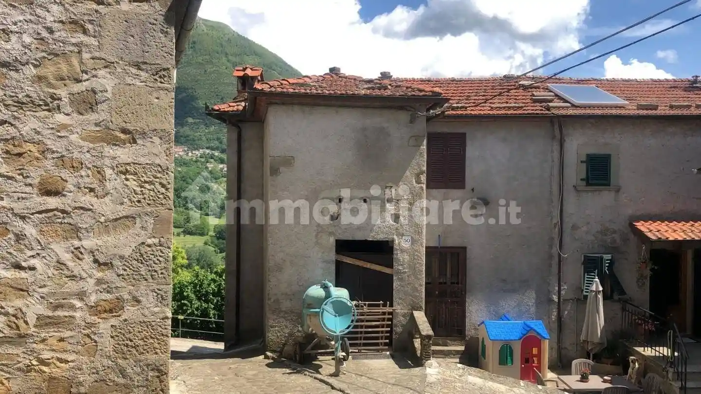 Casa indipendente in vendita a Bagni di Lucca