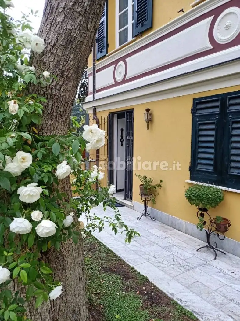 Appartamento in affitto a Genova