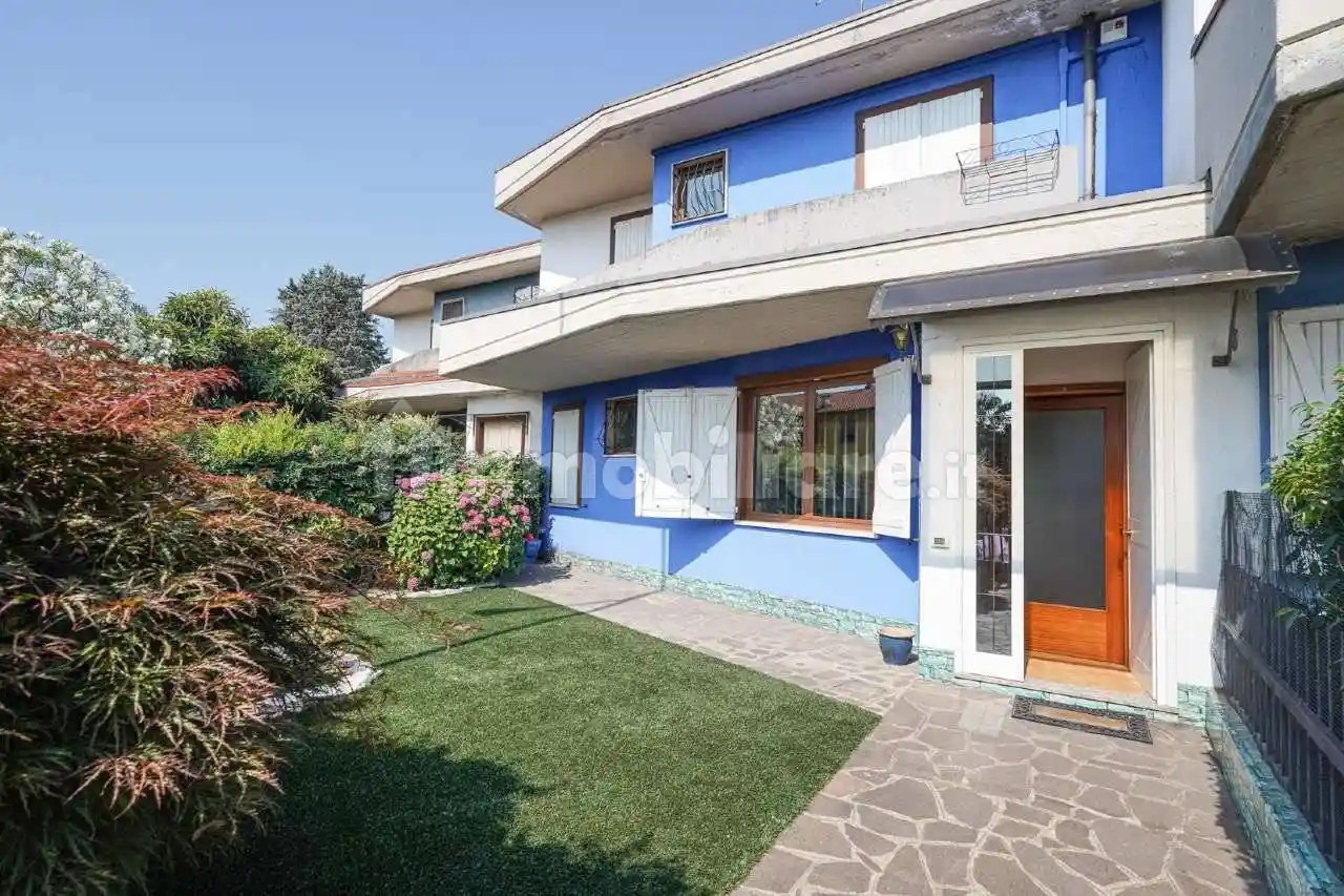 Villetta a schiera in vendita a Boltiere