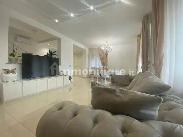 Villa unifamiliare via Michelangelo Buonarroti, 69, Lido di Camaiore, Camaiore - foto 3