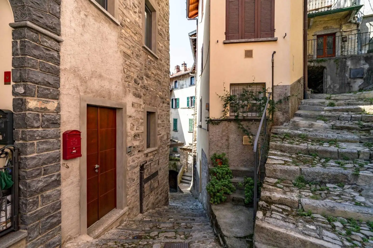 Appartamento in vendita a Pognana Lario