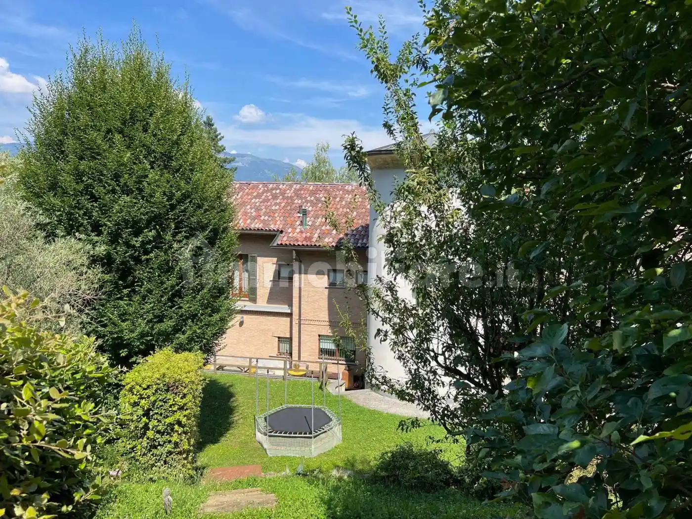 Villa in vendita a Olgiate Molgora