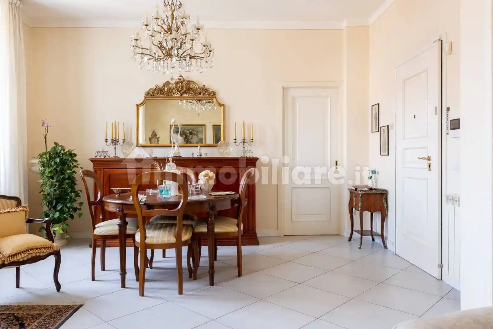 Appartamento in vendita a Viareggio