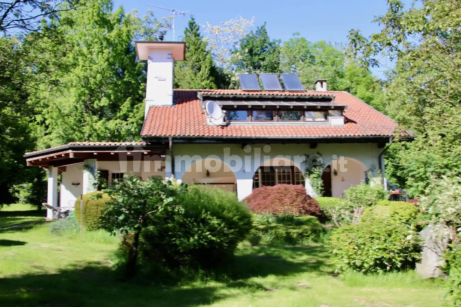 Villa in vendita a Miasino