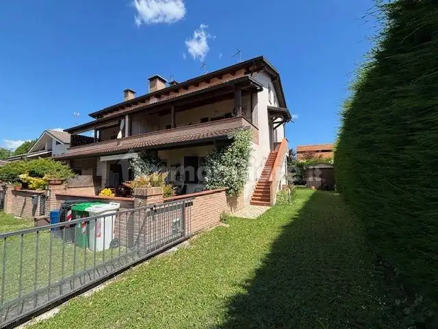 Villa in vendita a Stienta