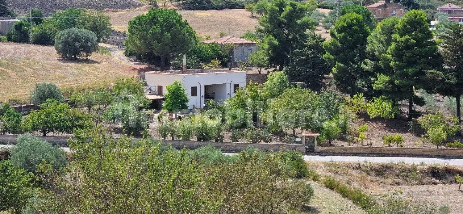 Villa in vendita a Grotte