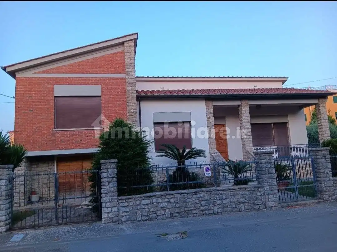 Villa in vendita a Pisa