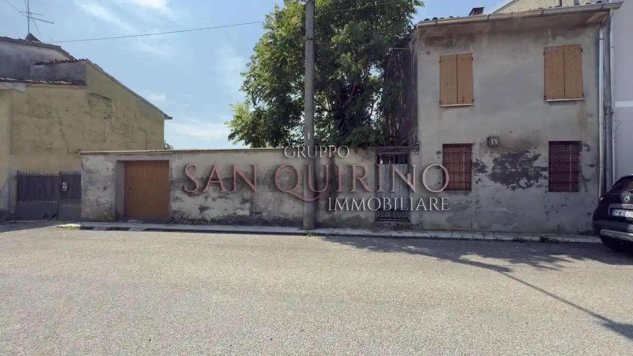 Villa in vendita a Viadana