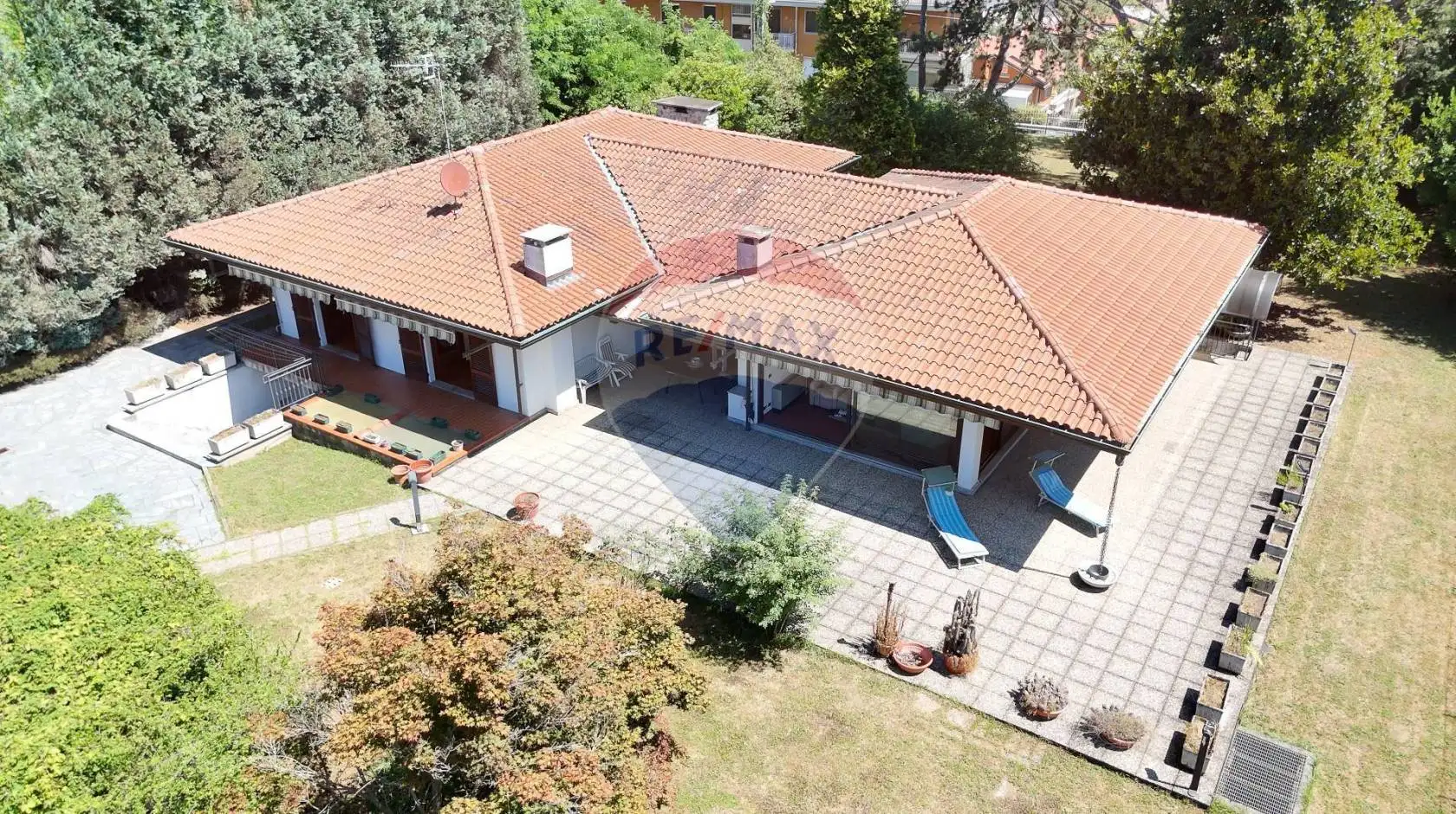 Villa in vendita a Serravalle Sesia