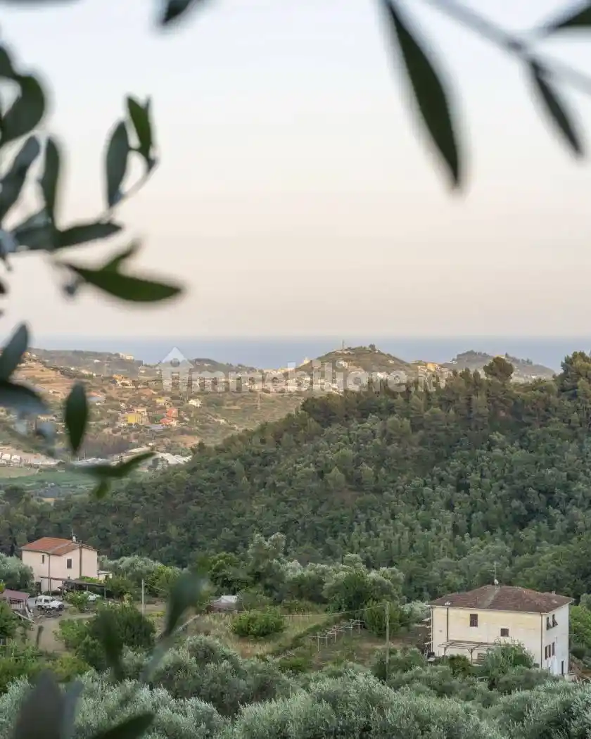 Villa in vendita a Dolcedo