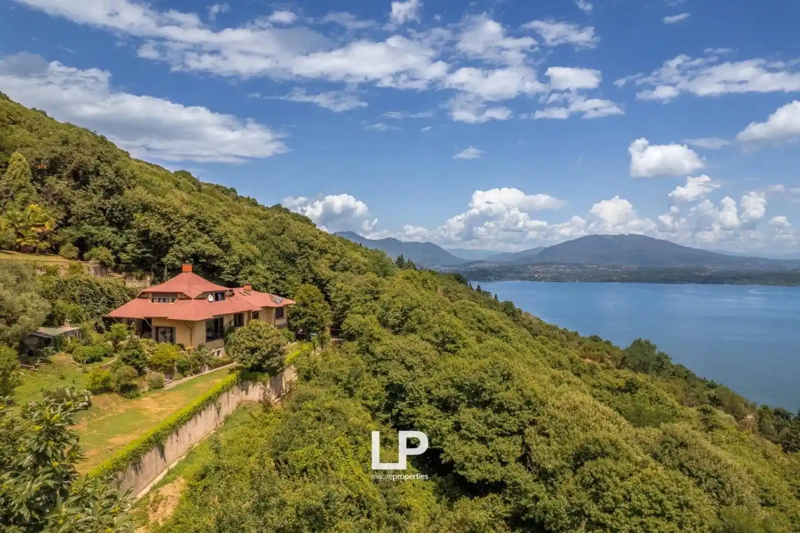 Villa in vendita a Lesa