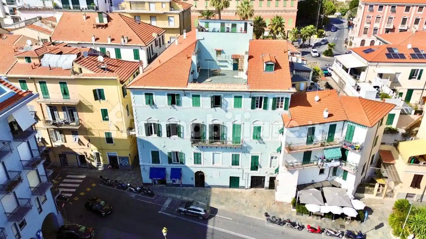 Appartamento in vendita a Imperia