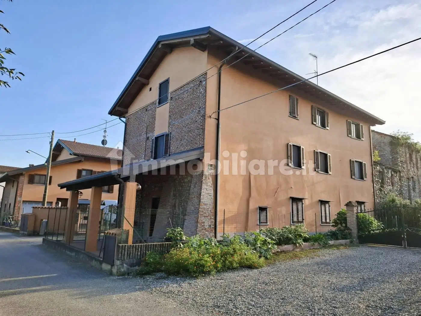 Appartamento in vendita a Fontaneto d'Agogna