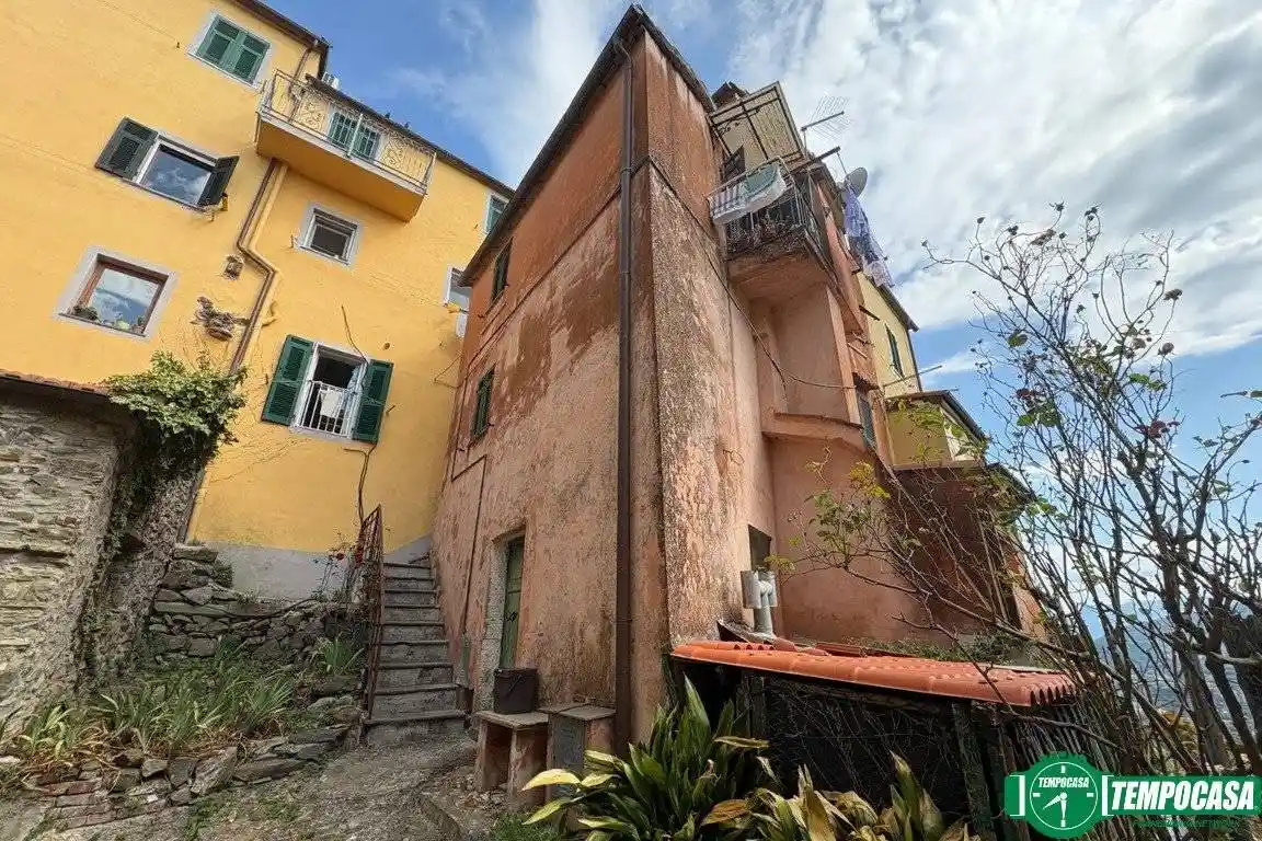 Casa indipendente in vendita a Vezzano Ligure