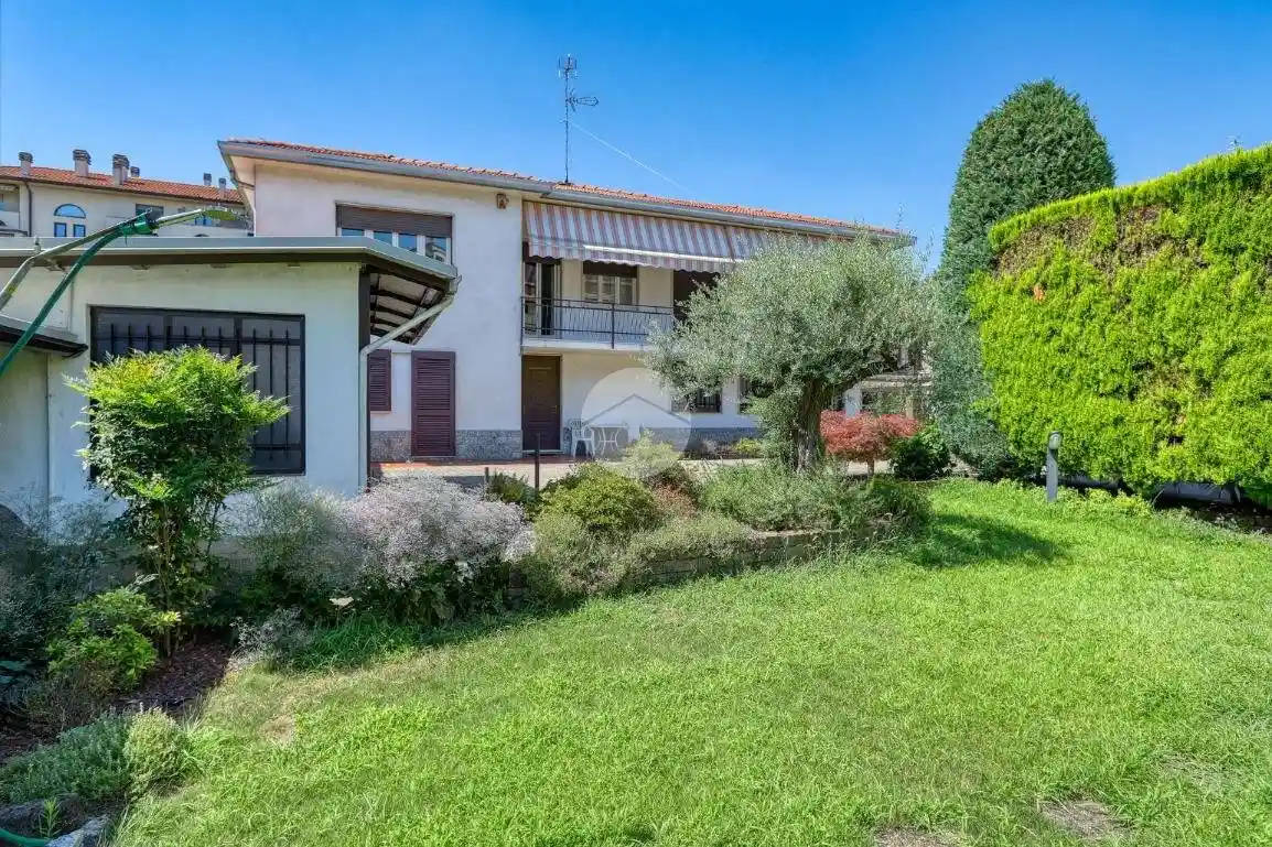 Casa indipendente in vendita a Busto Arsizio