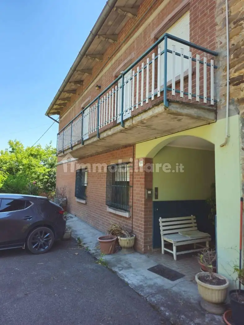 Appartamento in vendita a Baiso