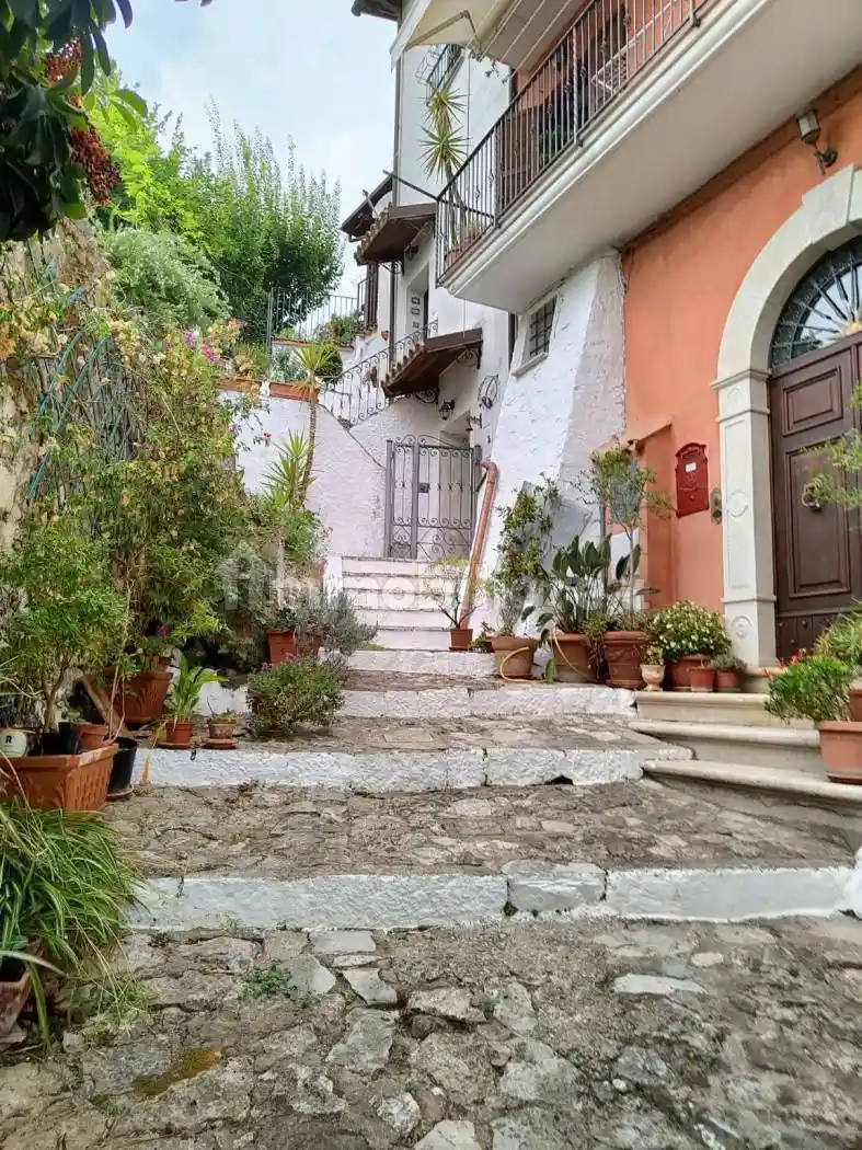 Casa indipendente in vendita a Itri
