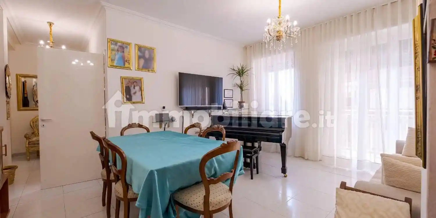 Appartamento in vendita a Senago