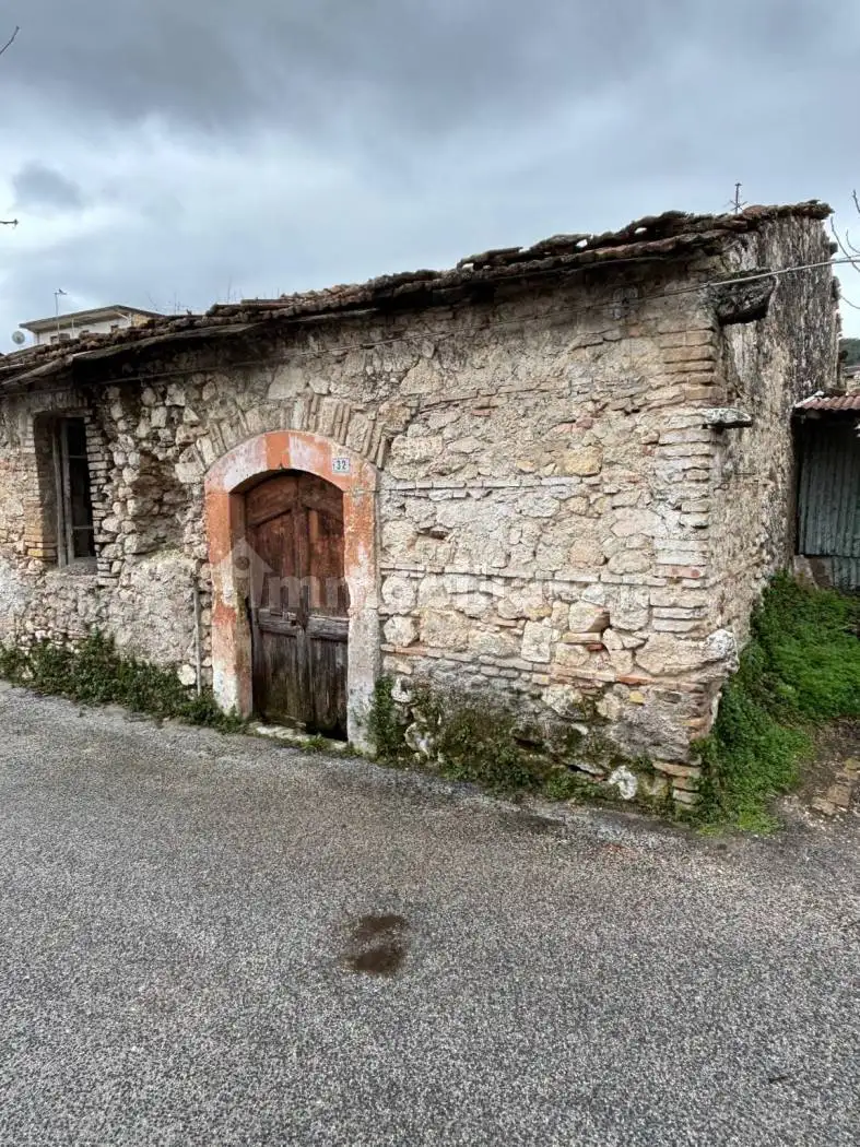 Casa indipendente in vendita a Avezzano