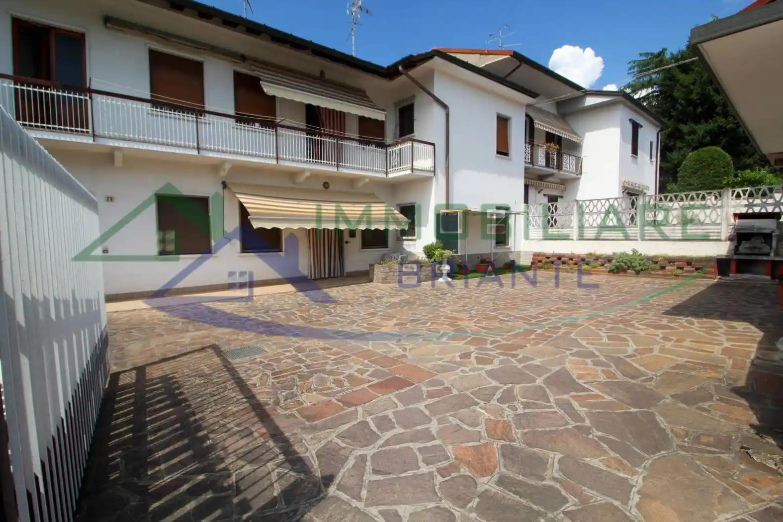 Casa indipendente in vendita a Casorate Sempione