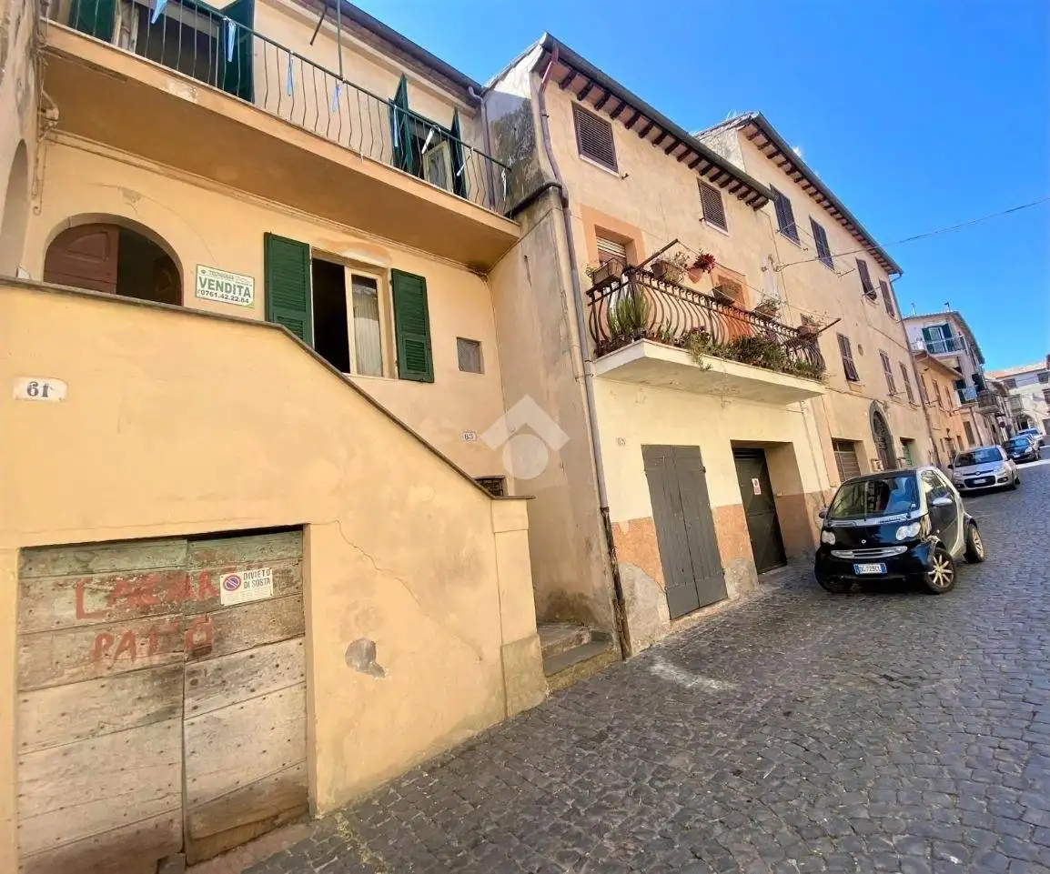 Appartamento in vendita a Valentano