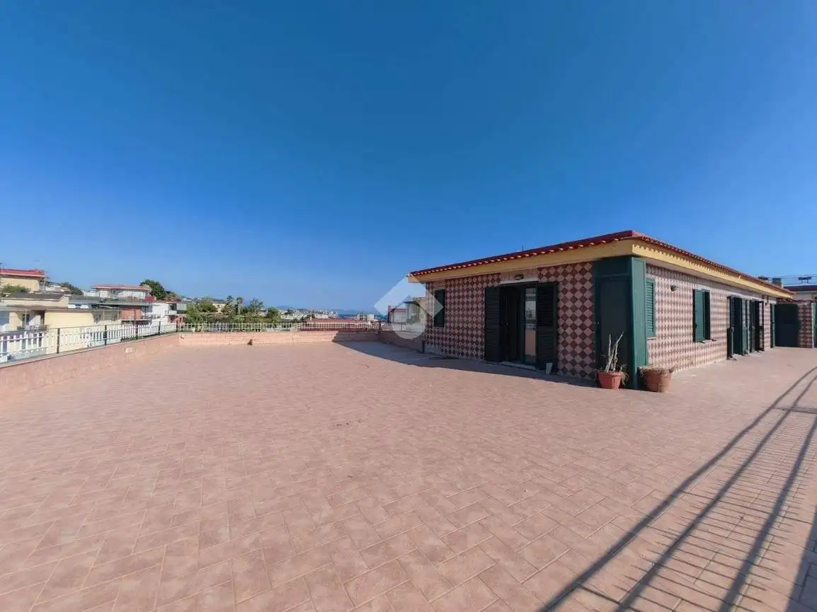 Attico - Mansarda in affitto a Pozzuoli