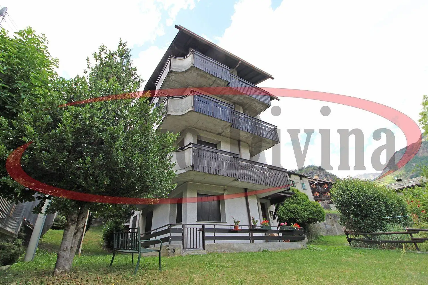 Trilocale Contrada Faldrini 15, Centro, Chiesa in Valmalenco - foto 3