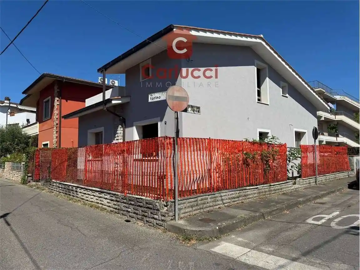 Villa in vendita a Ponte Buggianese