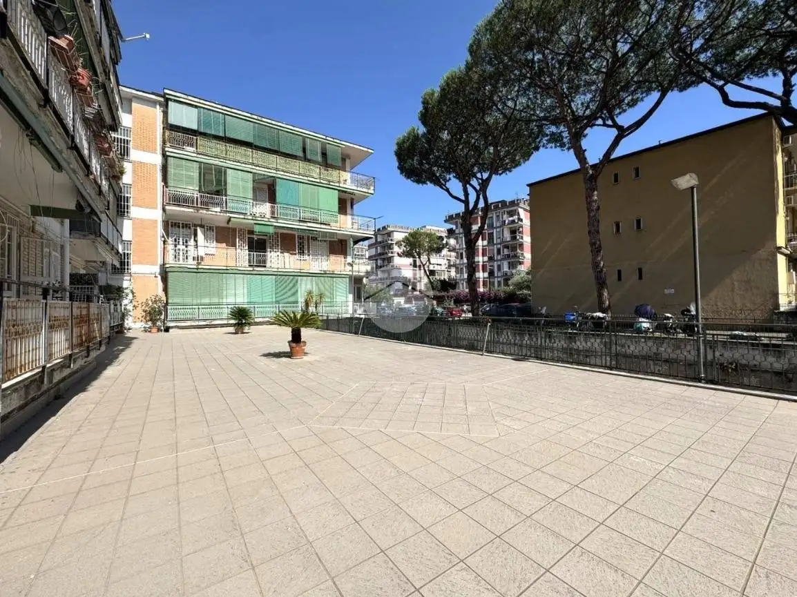 Appartamento in vendita a Napoli