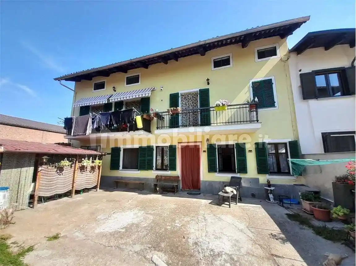 Casa indipendente in vendita a Riva Presso Chieri