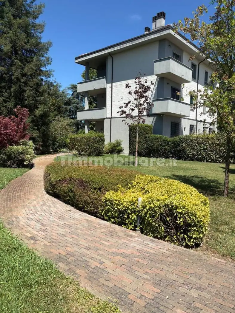 Palazzo - Edificio in vendita a Castel Maggiore